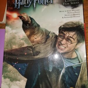 Harry Potter - Sheet Music from the Complete Film Series: Easy Piano Sheet Music